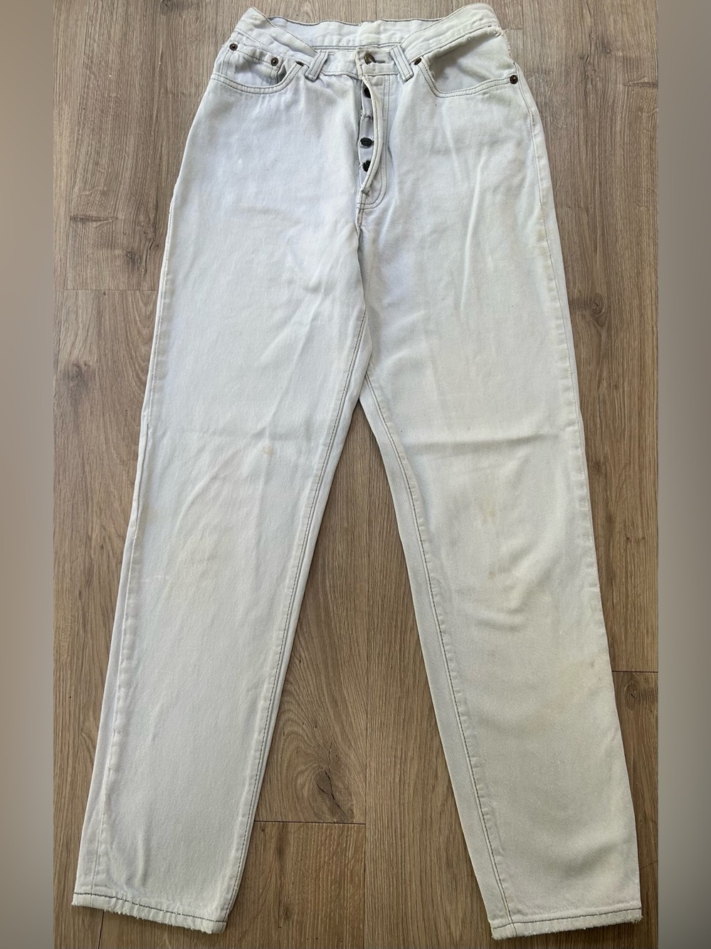 Vintage 80’s women’s Levi’s Light Blue Button fly denimJeans - Casual Slim Fit